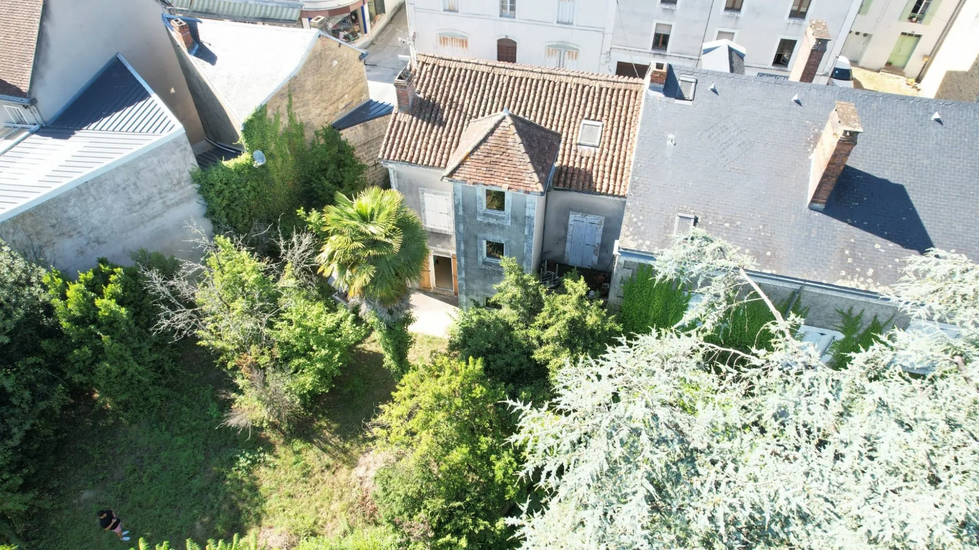 Achat maison indépendante avec appartement à Thiviers centre-ville 