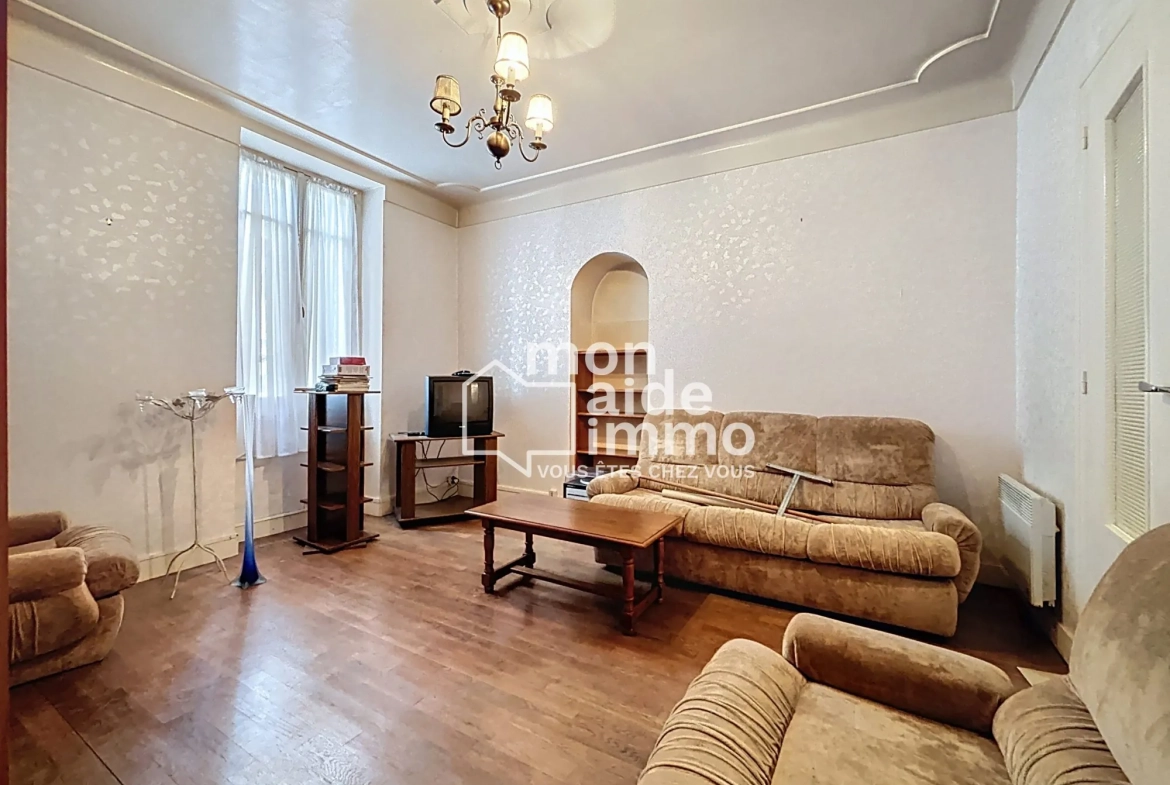 Achat maison indépendante avec appartement à Thiviers centre-ville 