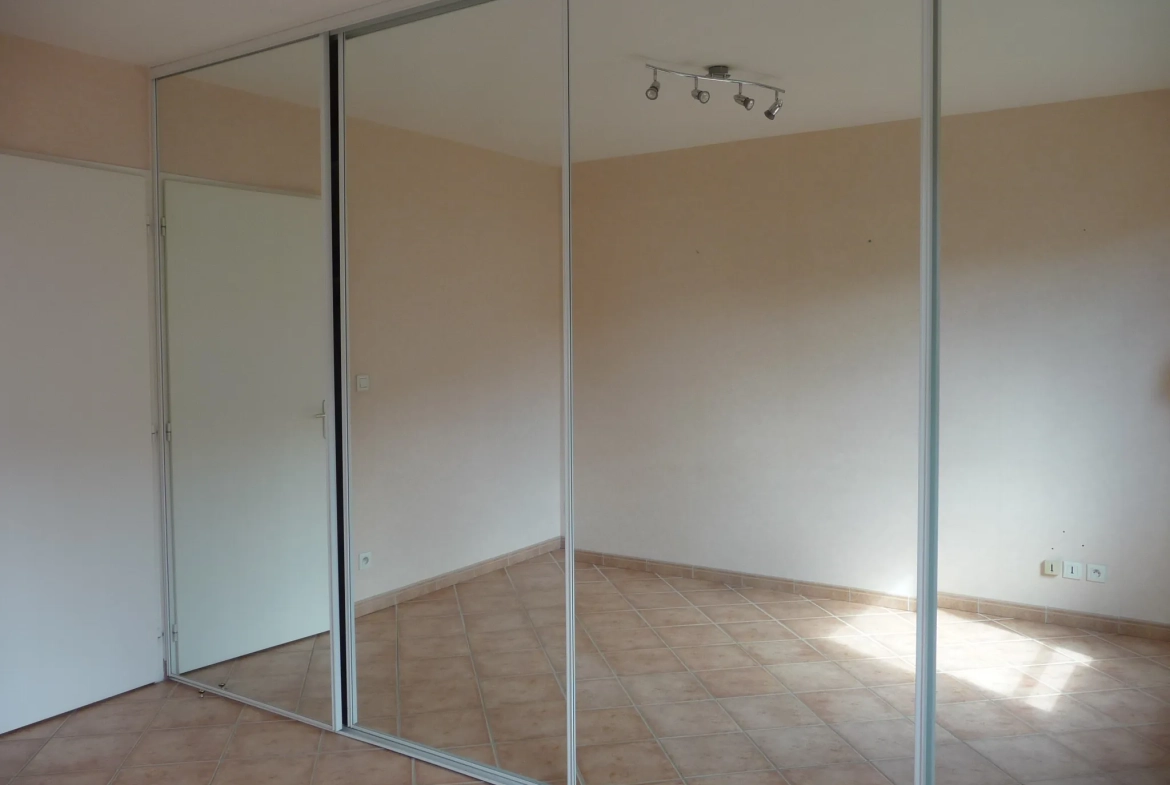 Appartement lumineux de 87 m² à Montbrison Moingt avec balcon et garage potentiel 