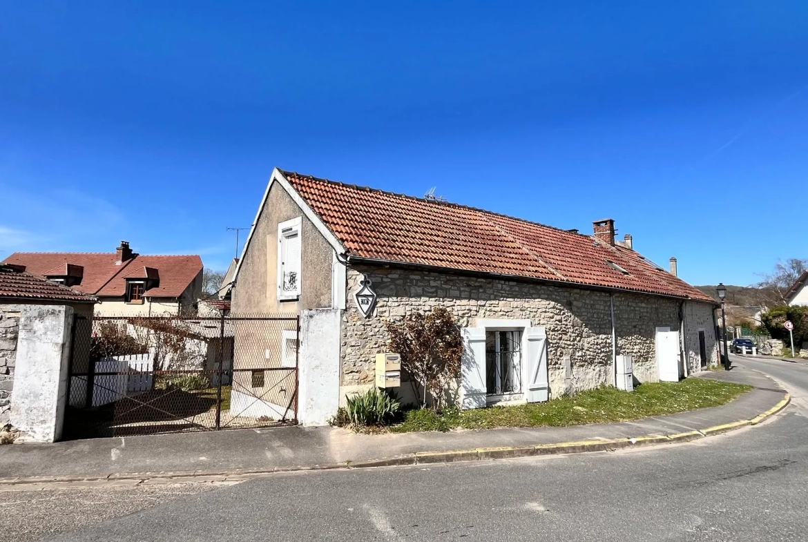 Maison en pierre spacieuse avec dépendances à Boissy-le-Cutte 