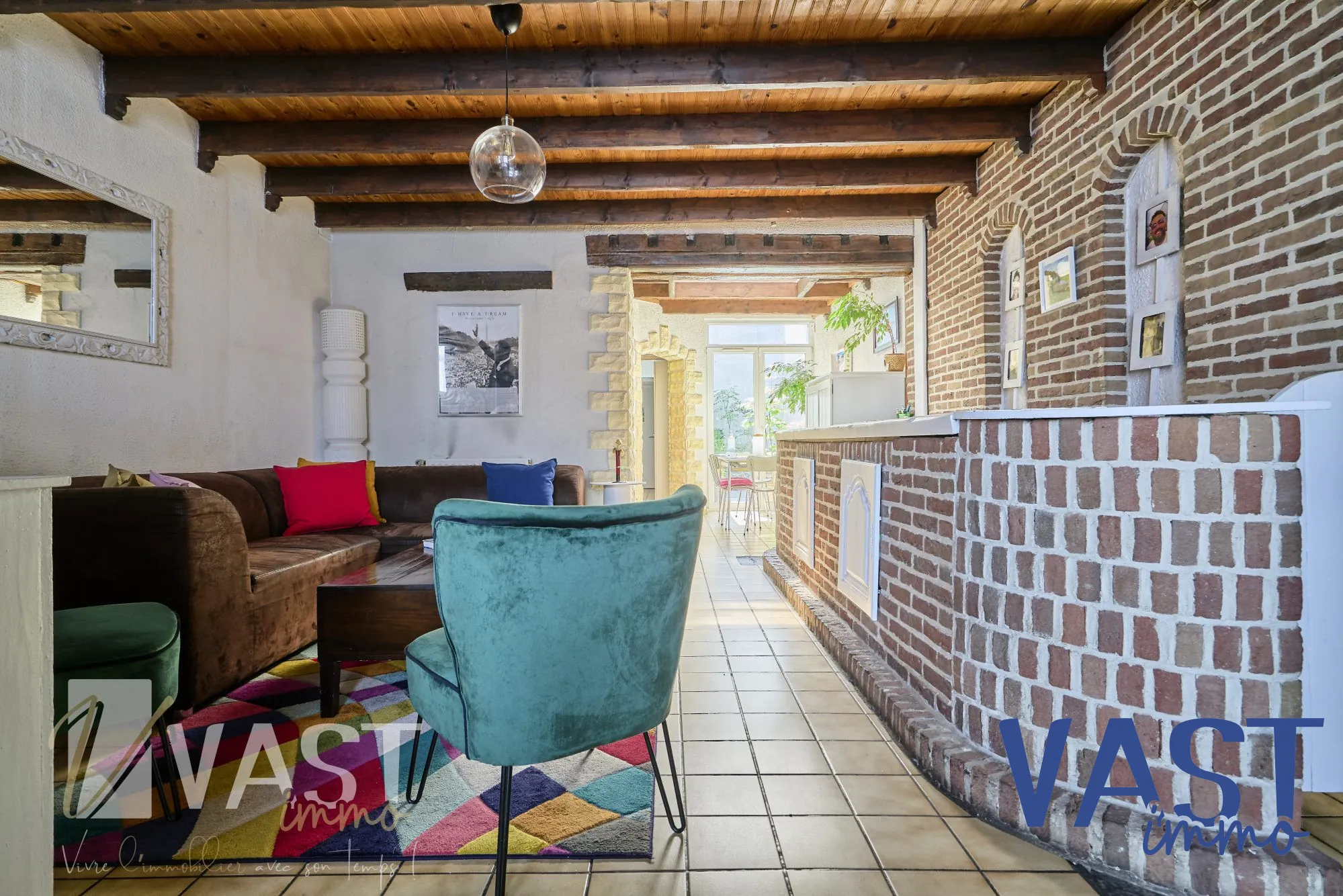 Maison de 1930 à Tourcoing avec 5 chambres, terrasse et cachet d'époque 