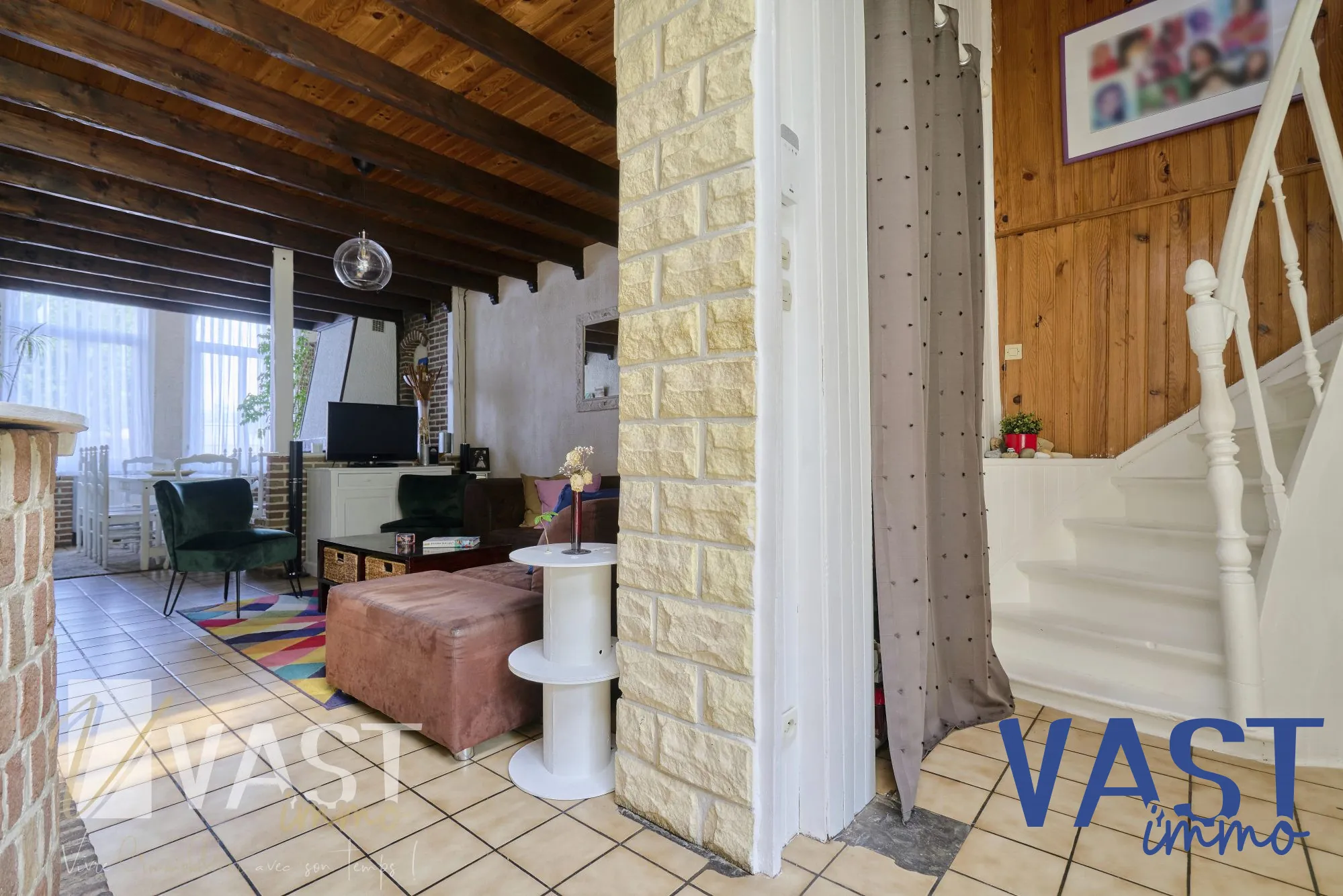 Maison de 1930 à Tourcoing avec 5 chambres, terrasse et cachet d'époque 