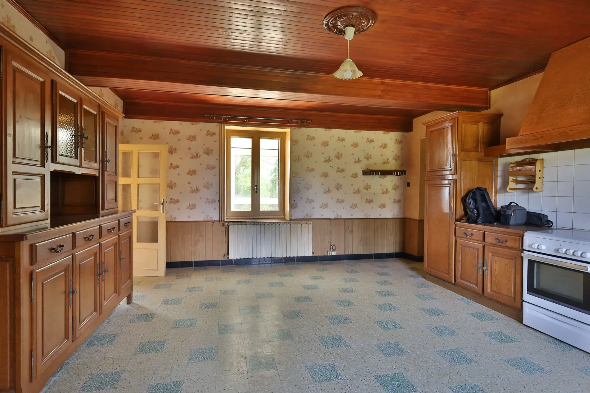 Maison à vendre de 133 m² à Beauvoir-de-marc avec jardin et travaux à prévoir 