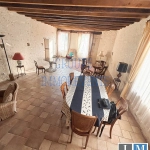 Maison spacieuse de 287 m² à Dun-sur-Auron avec mezzanine et terrasse