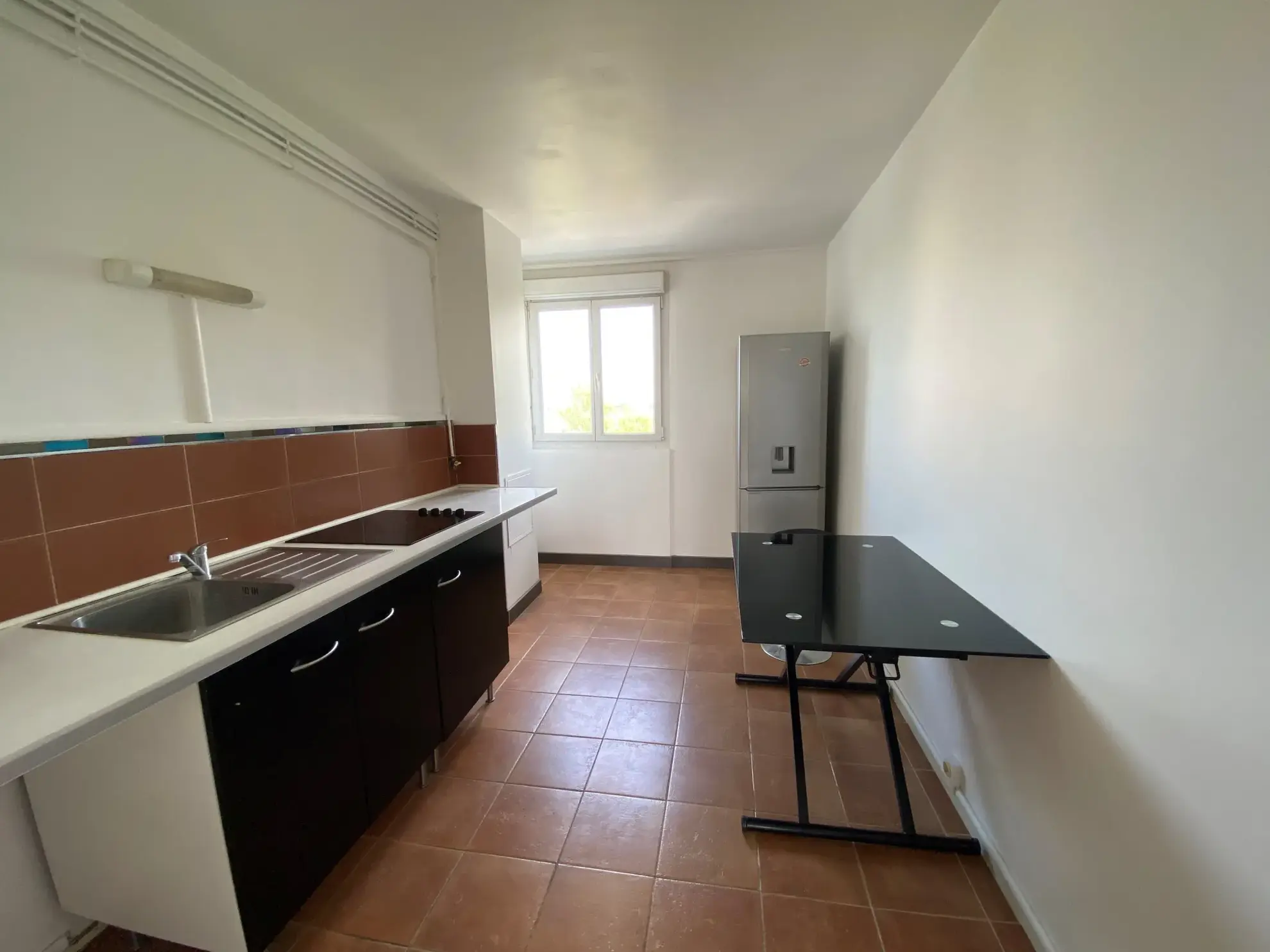 Appartement 3 pièces à Viry-Châtillon avec parking et cave 