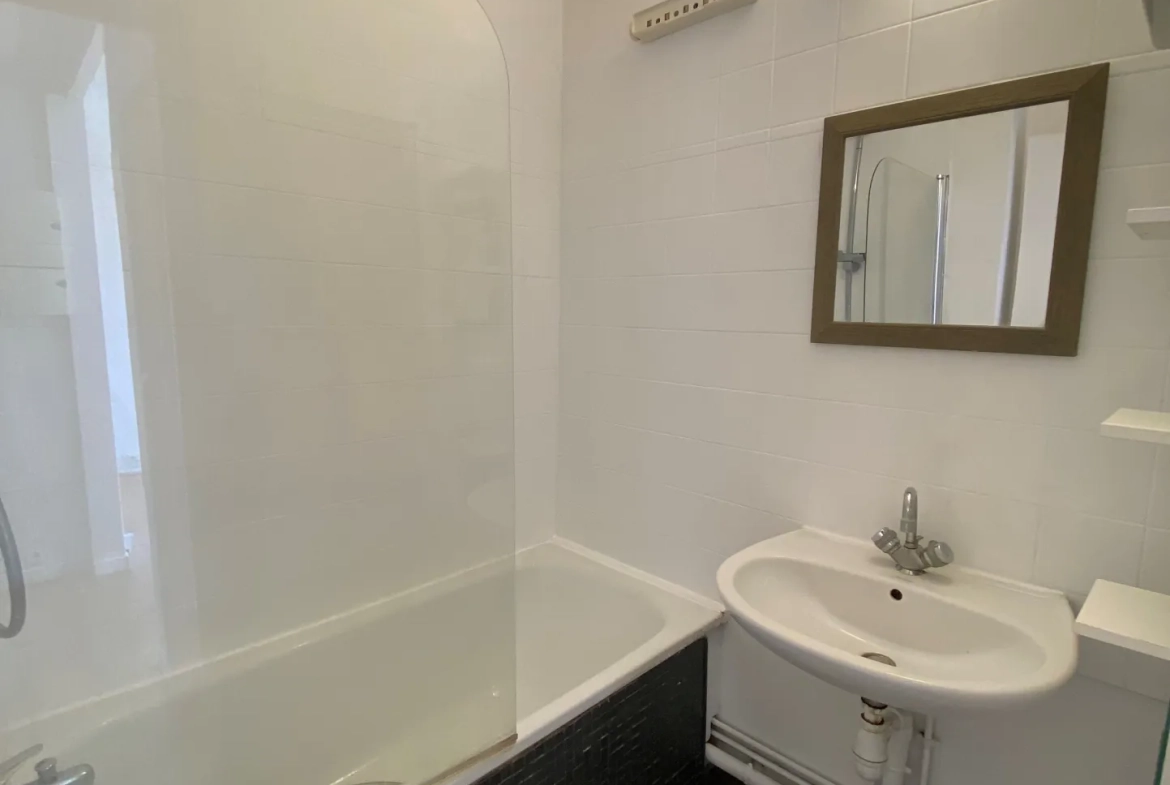Appartement 3 pièces à Viry-Châtillon avec parking et cave 