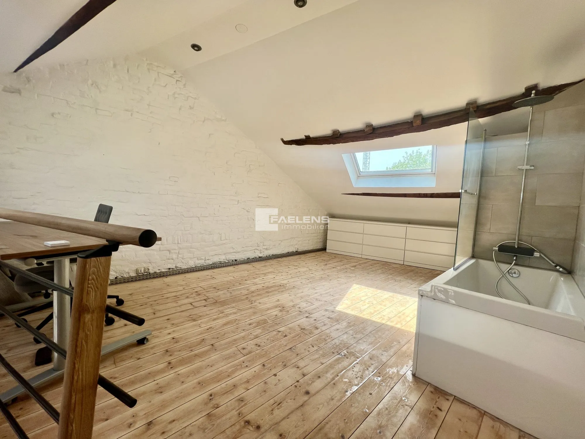 Appartement T2 duplex Saint-Michel à Lille - Faibles charges, proche commodités 