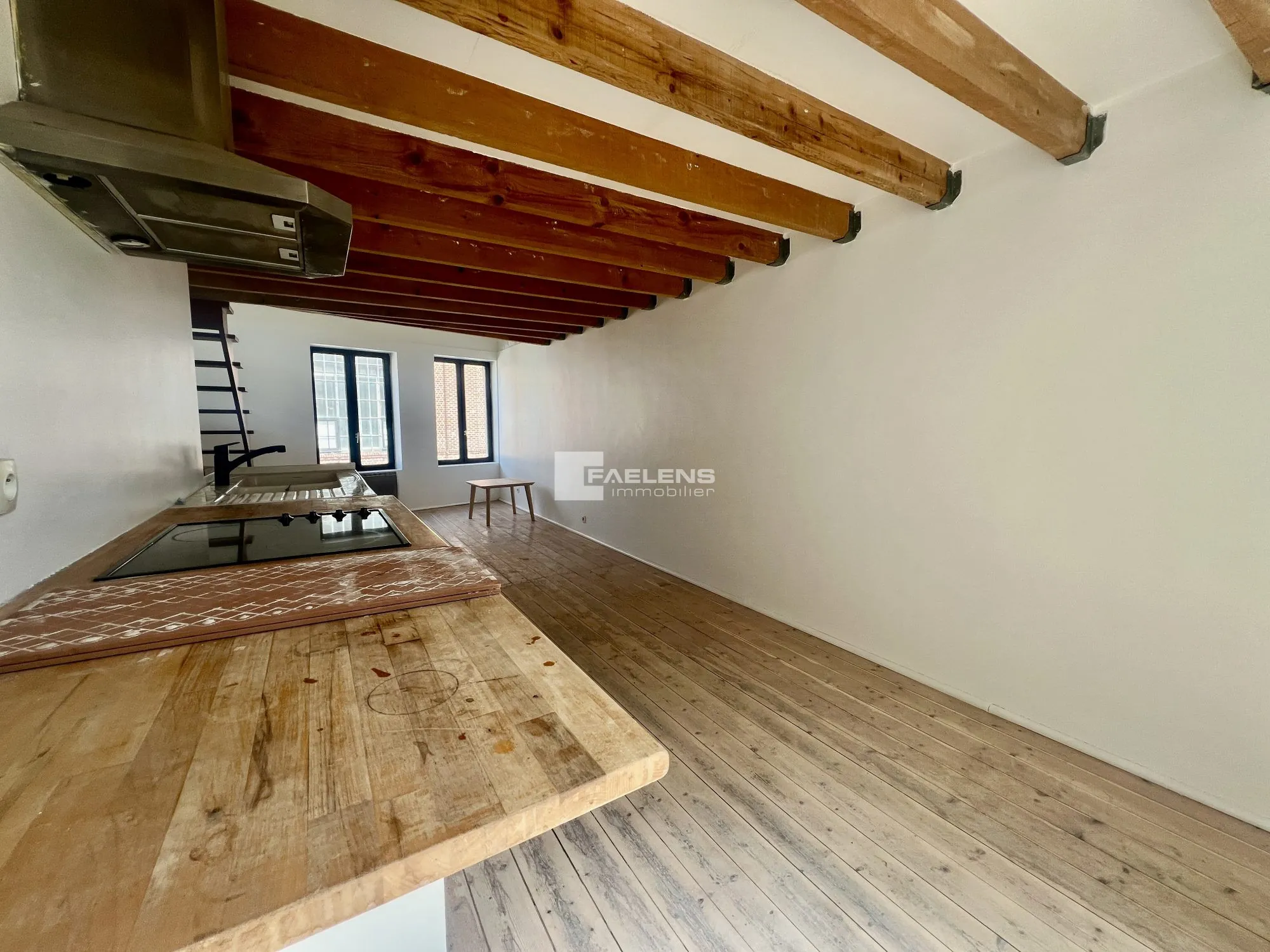 Appartement T2 duplex Saint-Michel à Lille - Faibles charges, proche commodités 