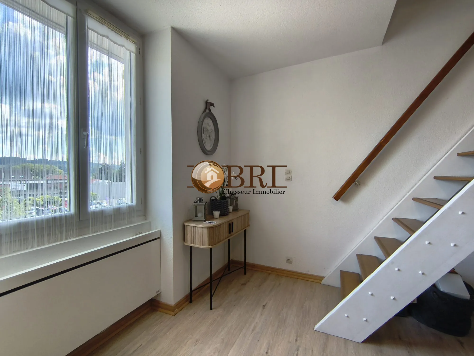 accès chambres en duplex Appartement duplex T3 à Les Abrets en Dauphiné avec parking et cave 