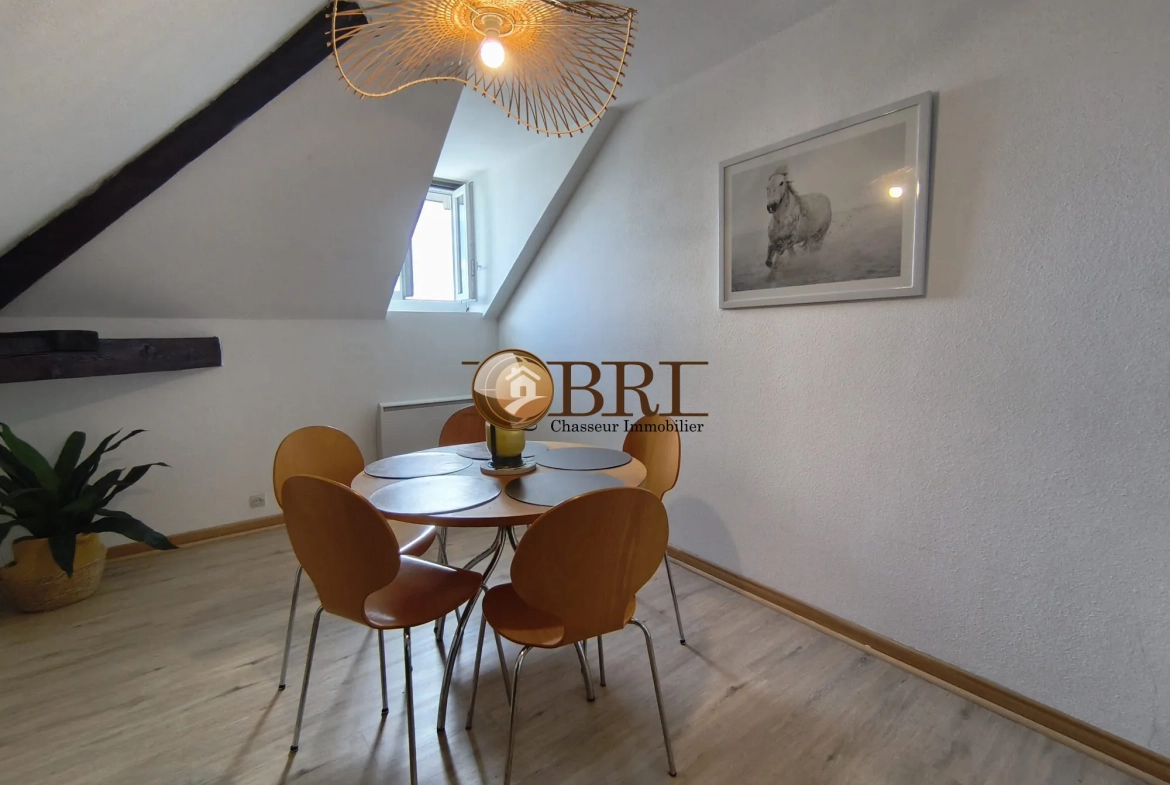 salle à manger Appartement duplex T3 à Les Abrets en Dauphiné avec parking et cave 
