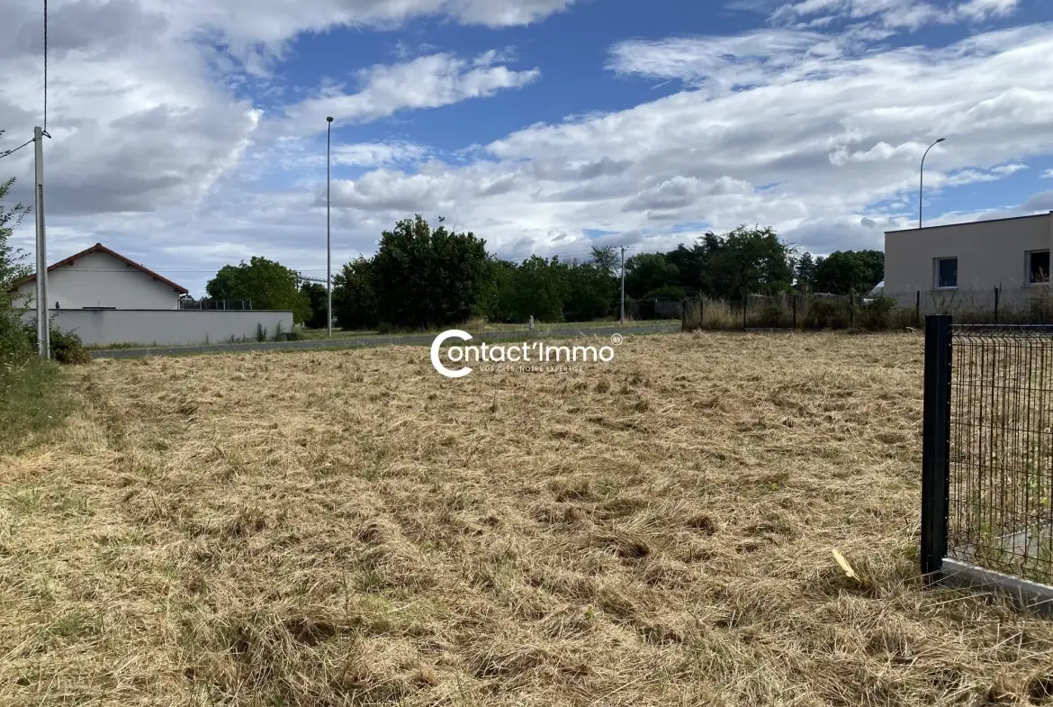 Terrain à bâtir viabilisé de 859 m² à Lezoux - Secteur Chez Bisset 
