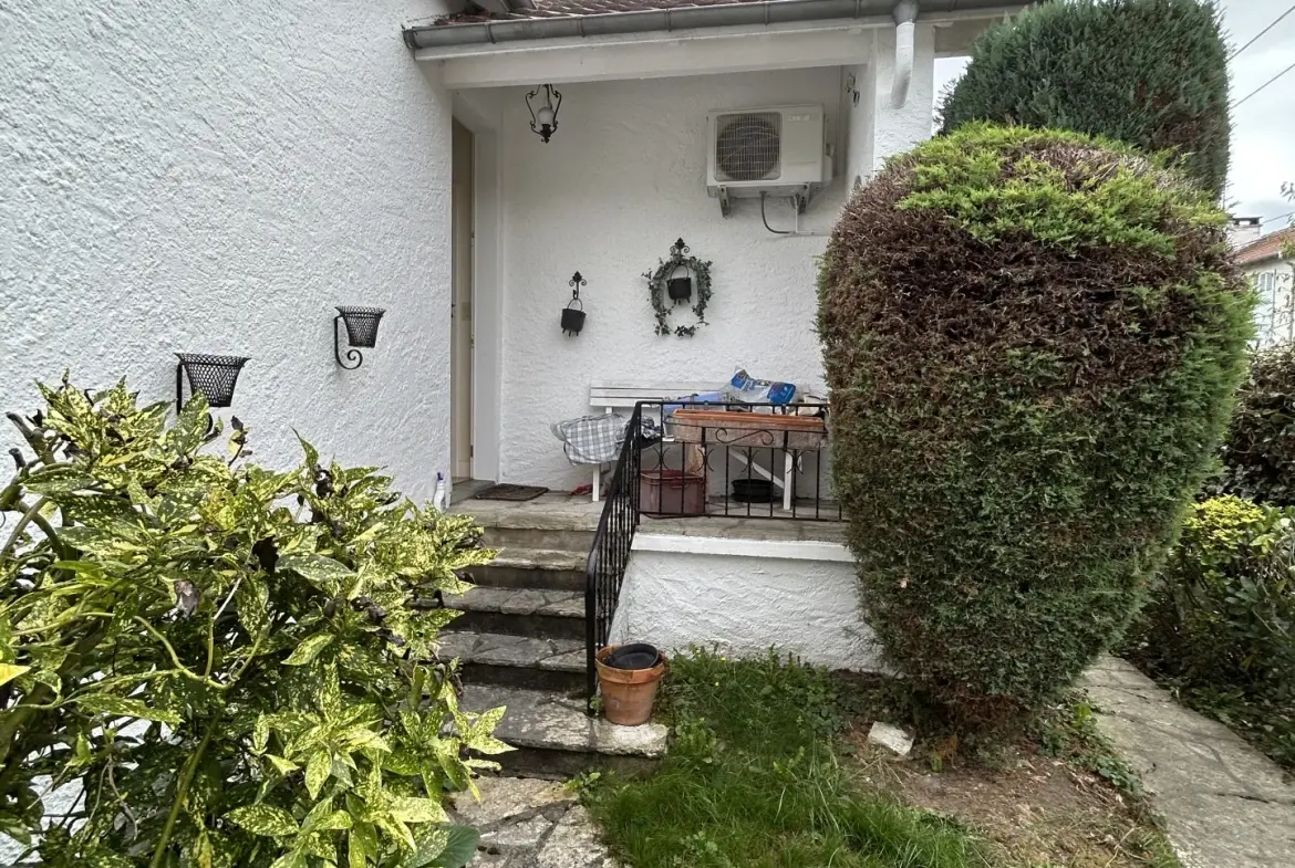 Maison à vendre à Trespoey, Pau - 81 m² avec jardin et garage 