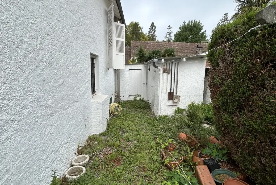 Maison à vendre à Trespoey, Pau - 81 m² avec jardin et garage 
