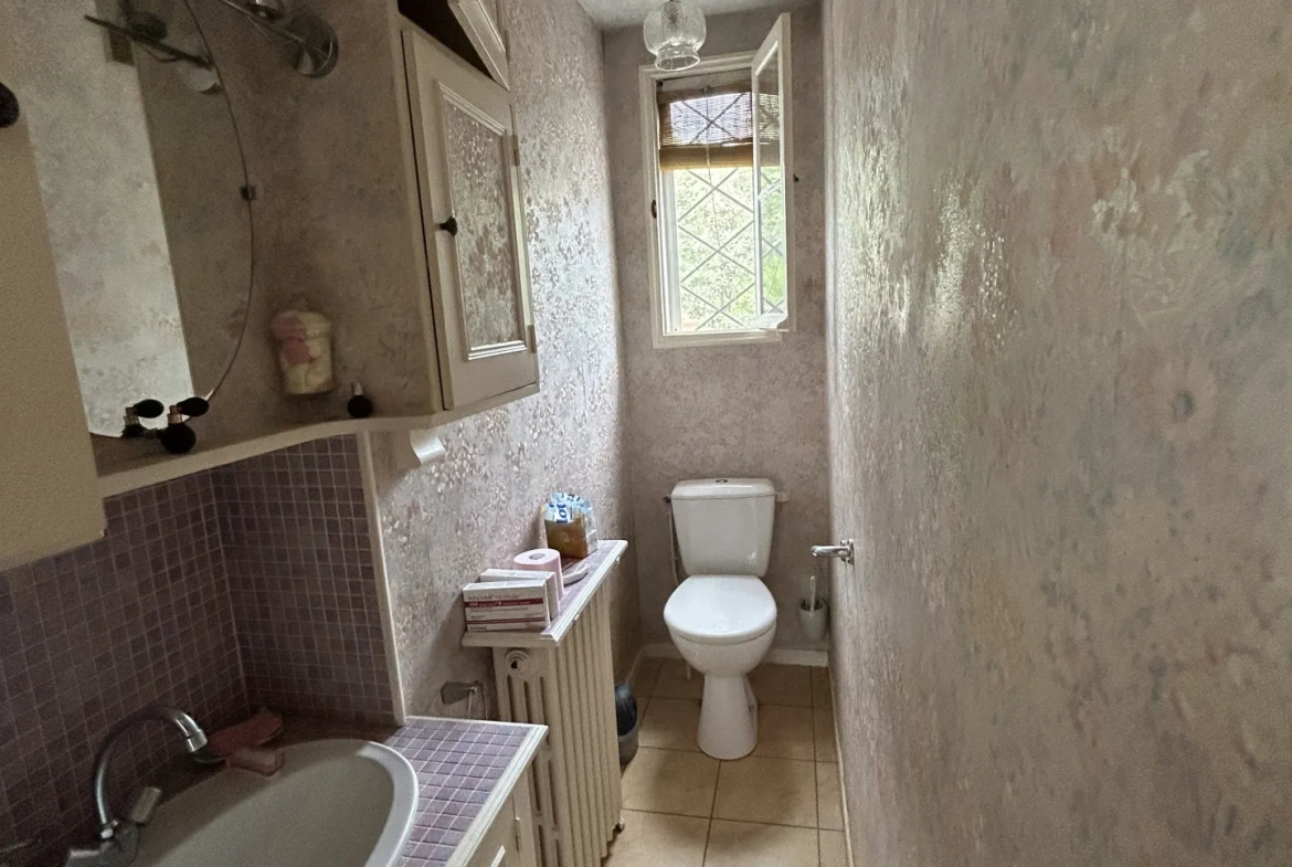 Maison à vendre à Trespoey, Pau - 81 m² avec jardin et garage 