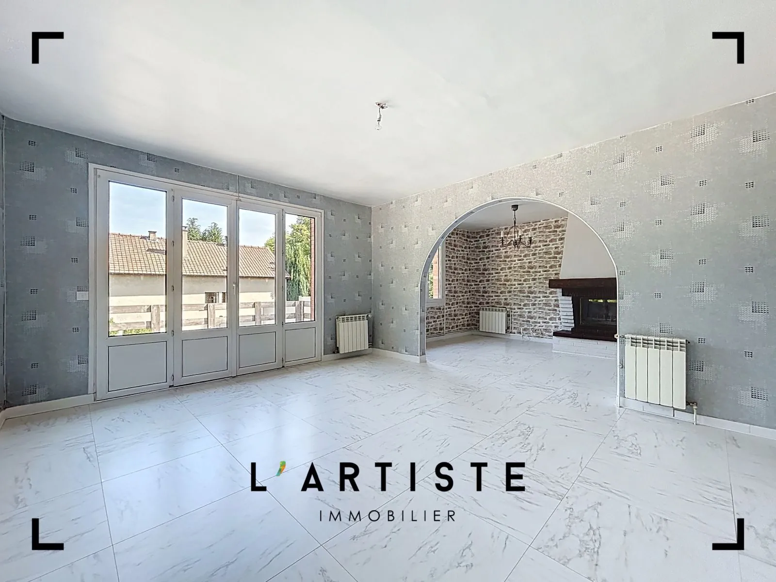 Maison de plain-pied à vendre à Elbeuf avec jardin et sous-sol complet 