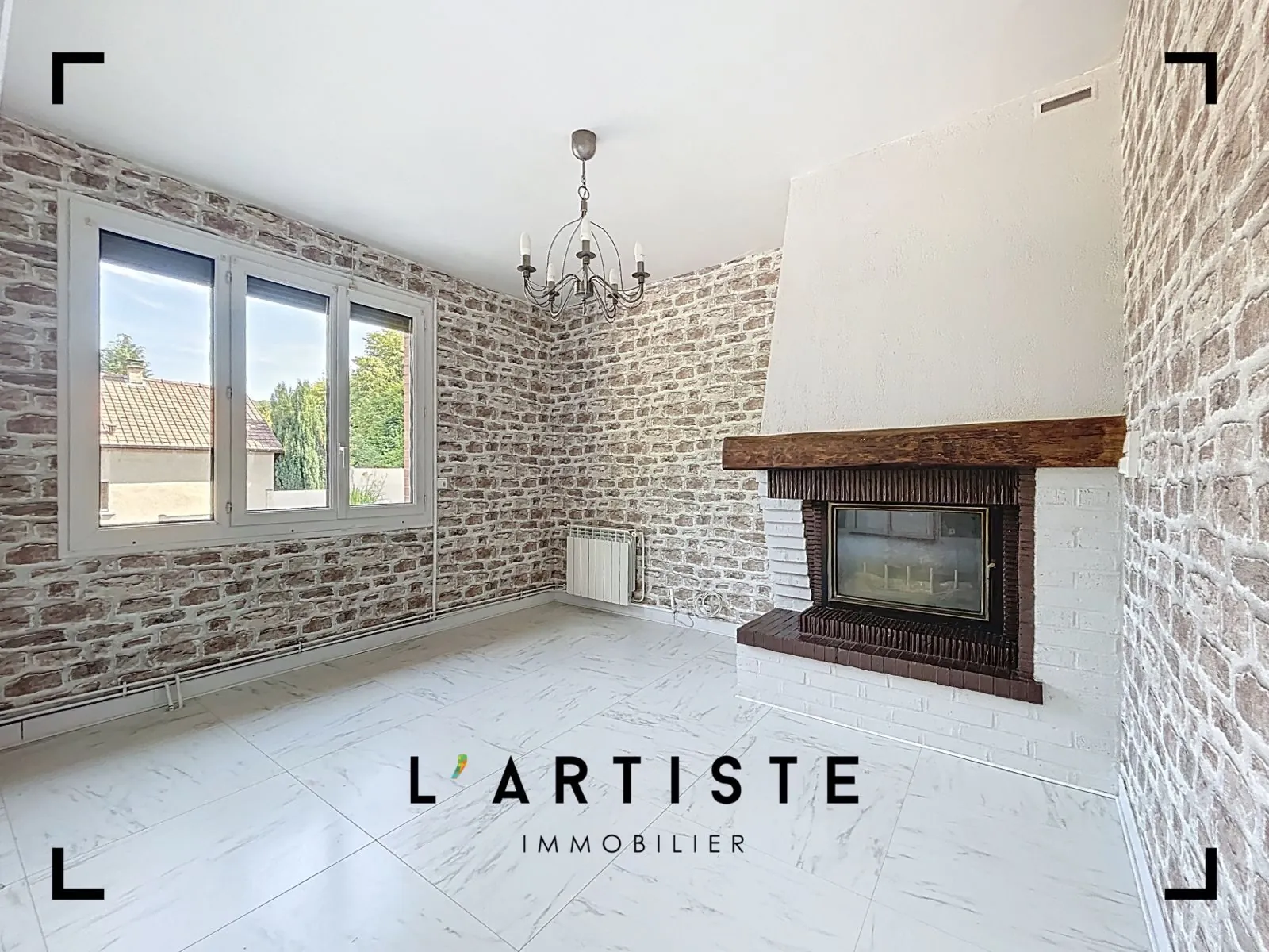 Maison de plain-pied à vendre à Elbeuf avec jardin et sous-sol complet 