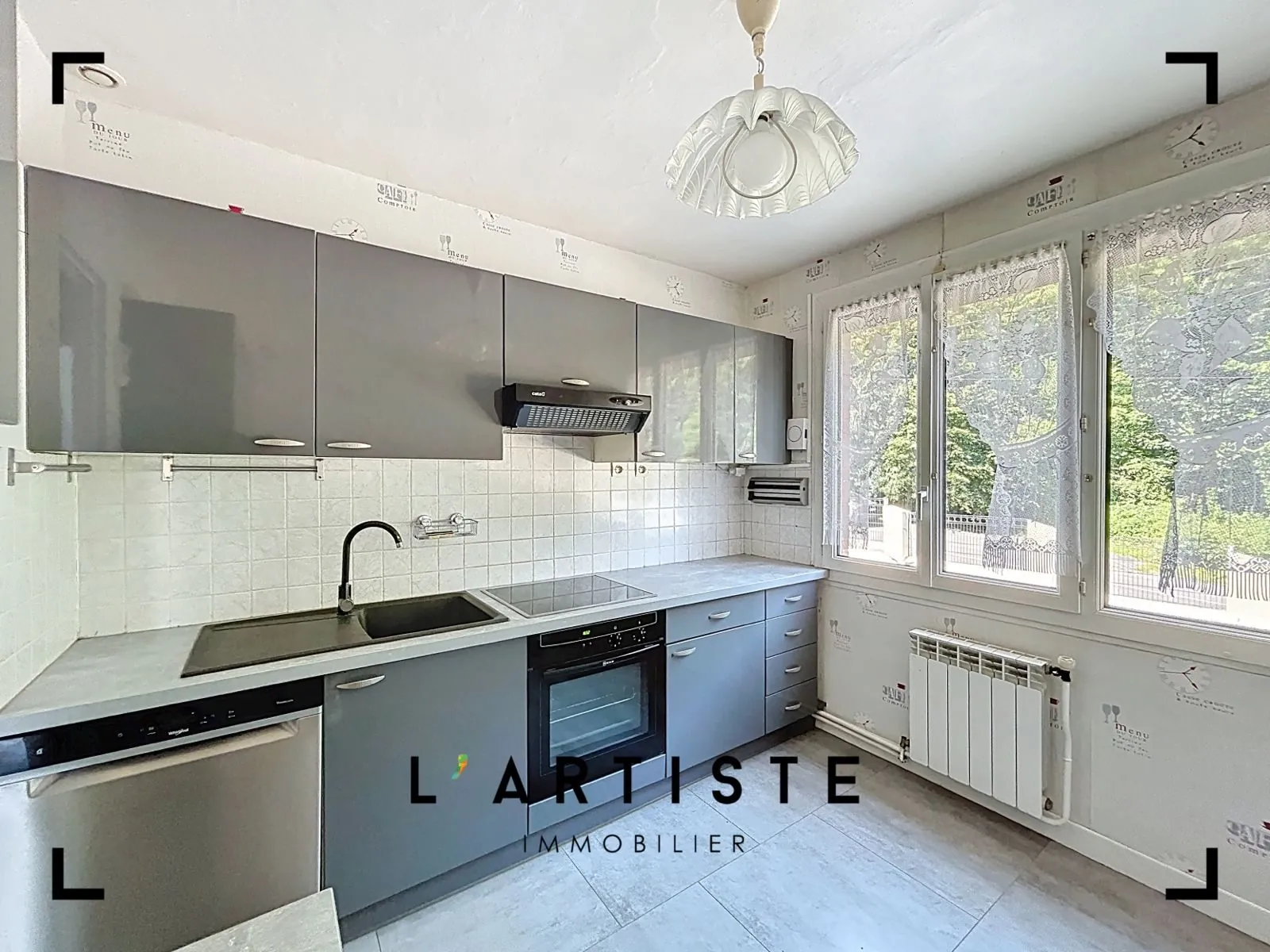 Maison de plain-pied à vendre à Elbeuf avec jardin et sous-sol complet 