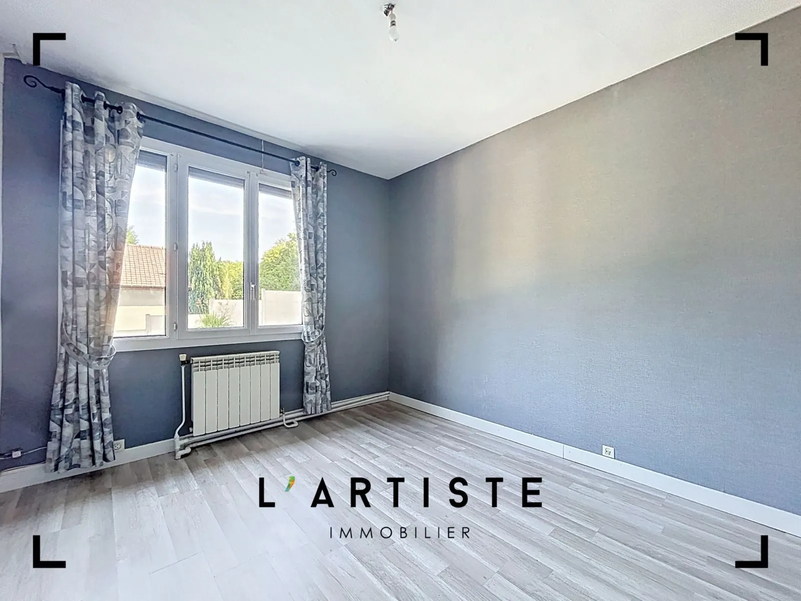 Maison de plain-pied à vendre à Elbeuf avec jardin et sous-sol complet 