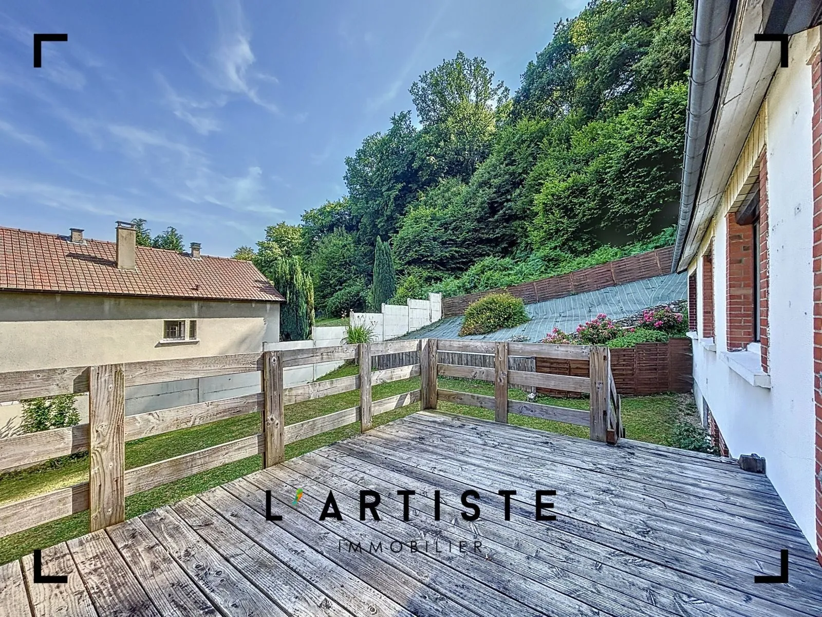Maison de plain-pied à vendre à Elbeuf avec jardin et sous-sol complet 
