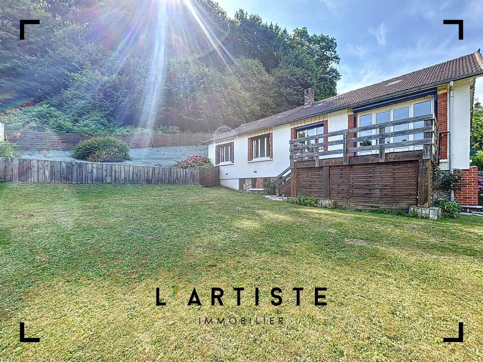 Maison de plain-pied à vendre à Elbeuf avec jardin et sous-sol complet 