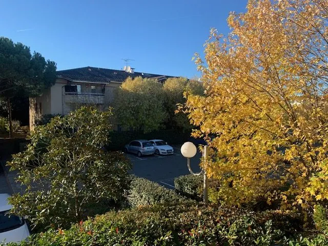 Appartement T3 à Toulouse de 50 m² avec balcon et parking - Résidence sécurisée 