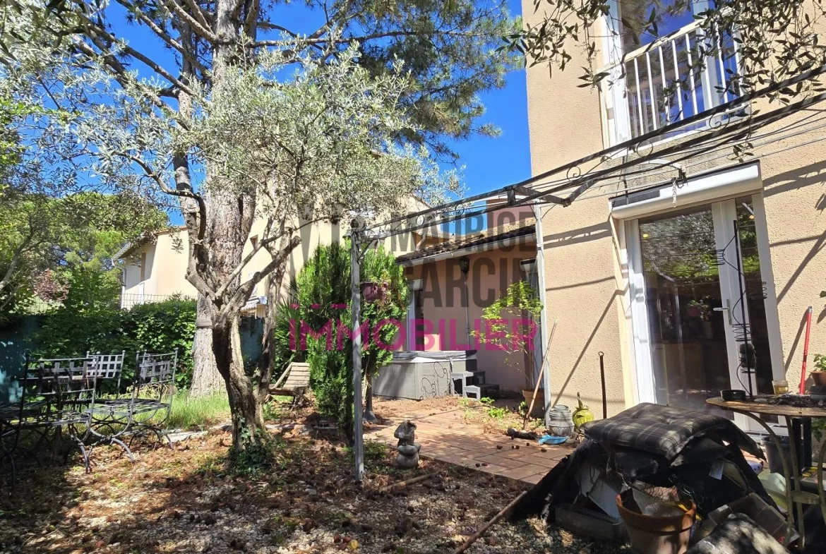 Appartement duplex de 80 m² avec jardin et garage à Avignon - Quartier Clinique URBAIN 5 