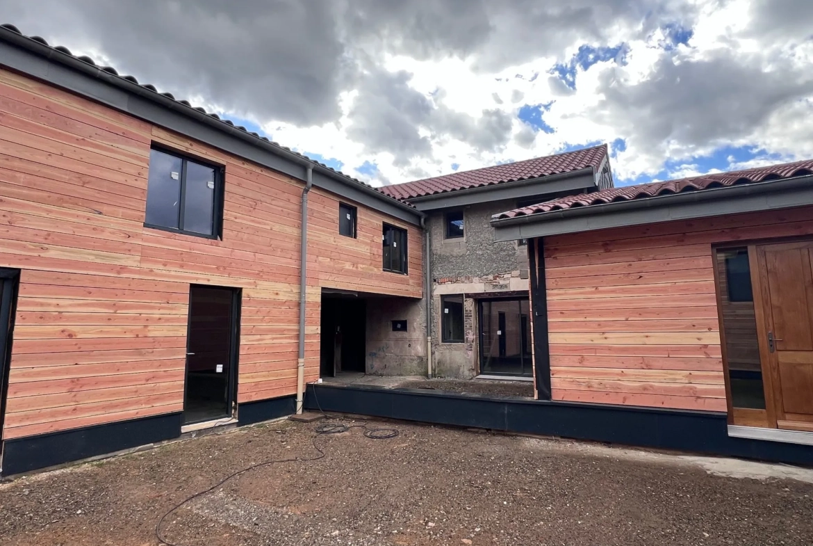 Plateau à vendre à Saint-Lager de 150 m² avec terrasse, jardin et parking 