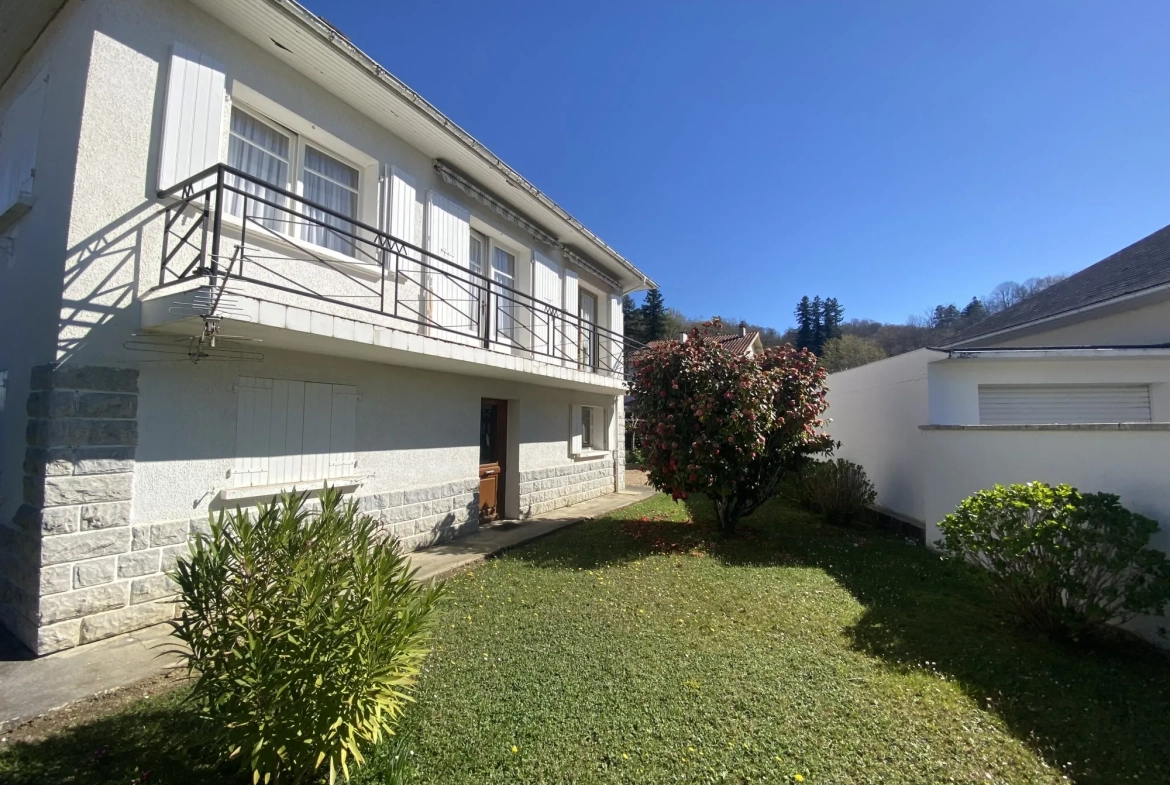 Maison avec Vue sur le Pic du Midi à Gerde – 112 m² 