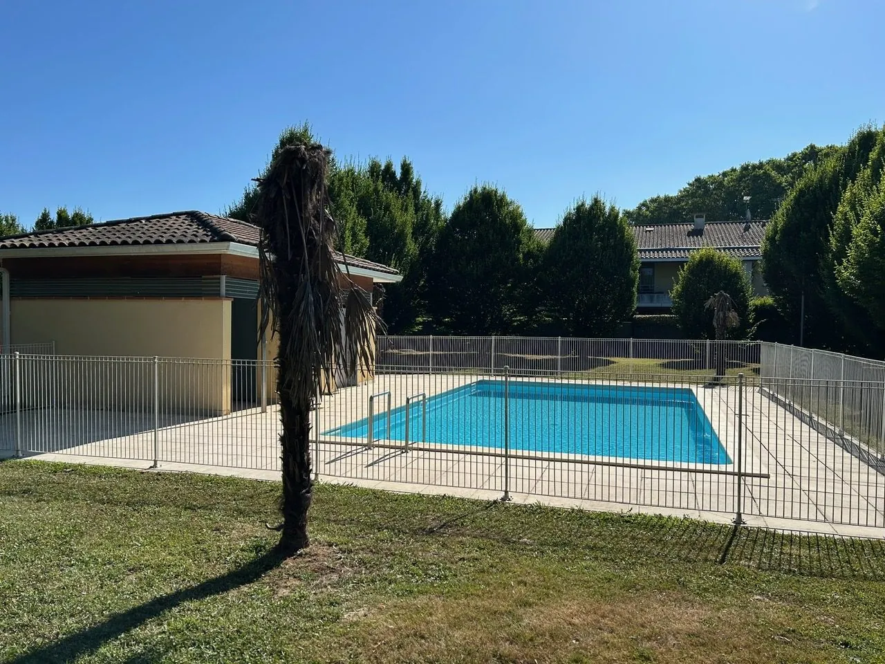 Appartement T2 à vendre à Cazères avec terrasse et parking - Investissement rentable 