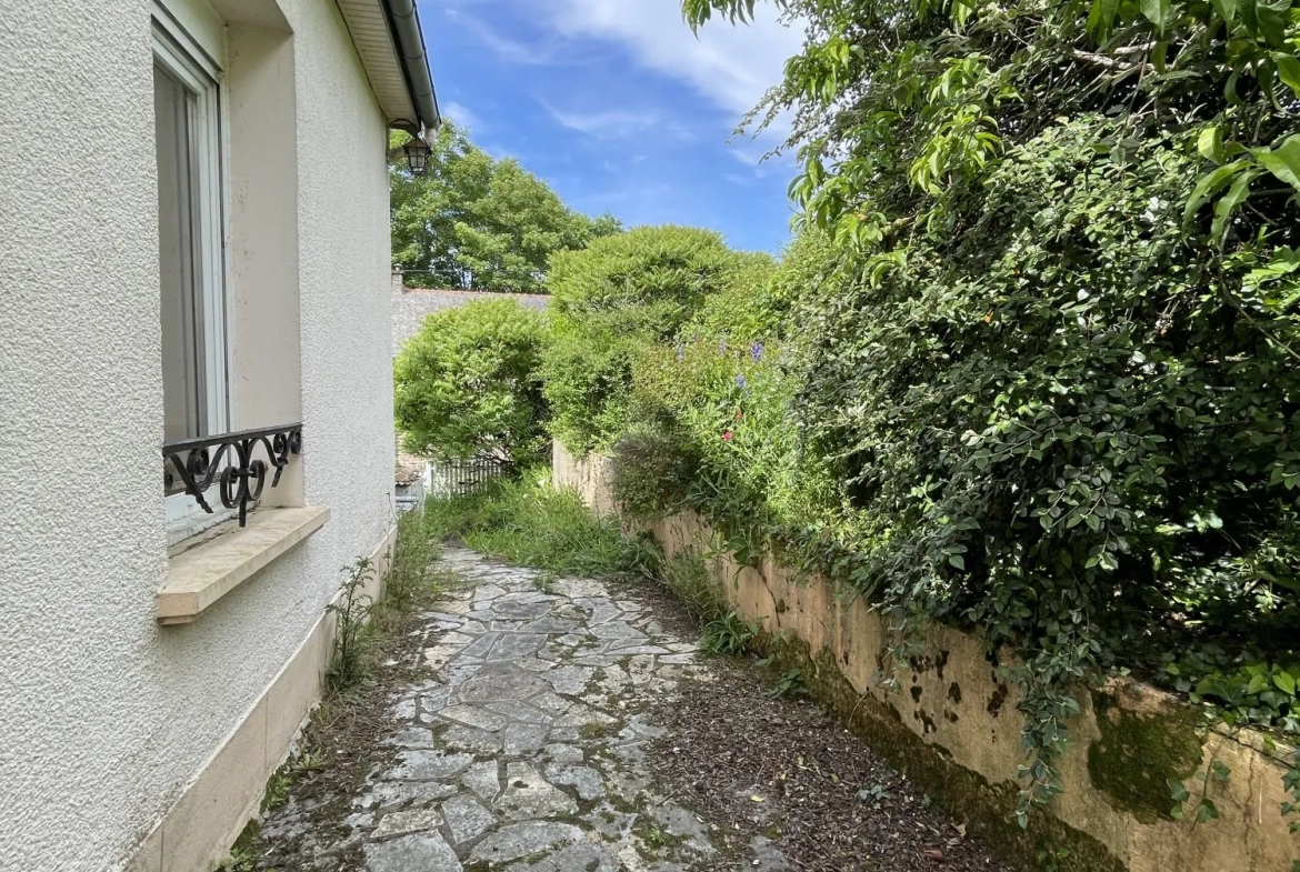 Maison à vendre à Guipry-Messac avec grand potentiel de rénovation 