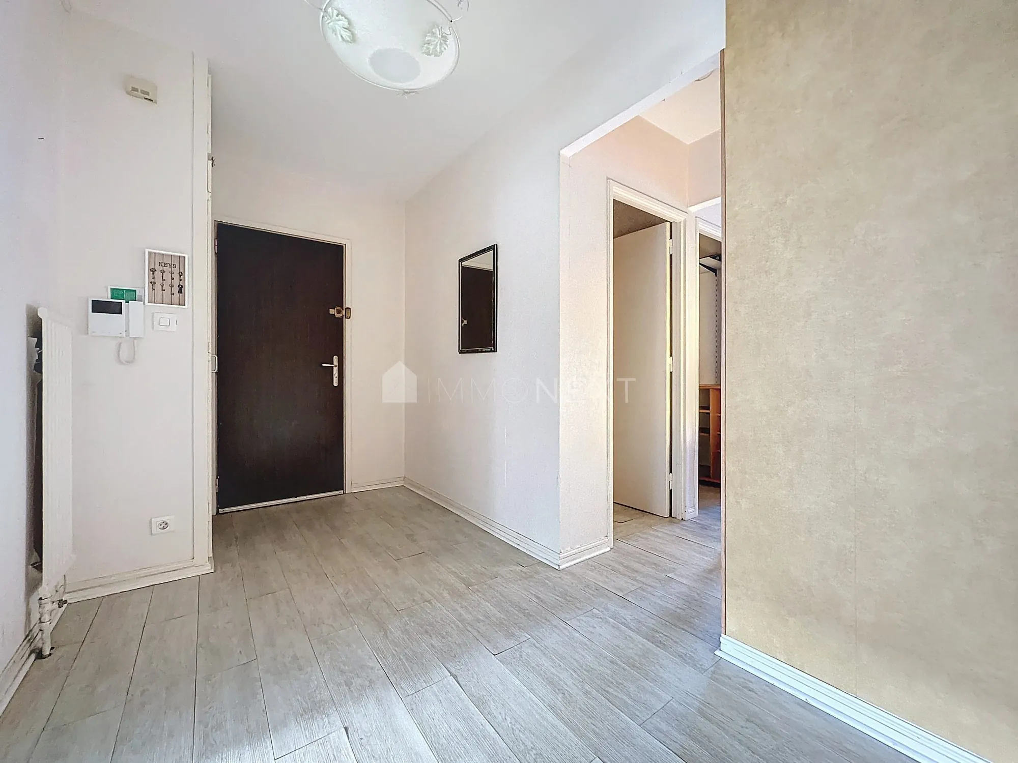 Appartement T3 à Metz - Résidence des années 1960, garage, cave, 190 000 € 