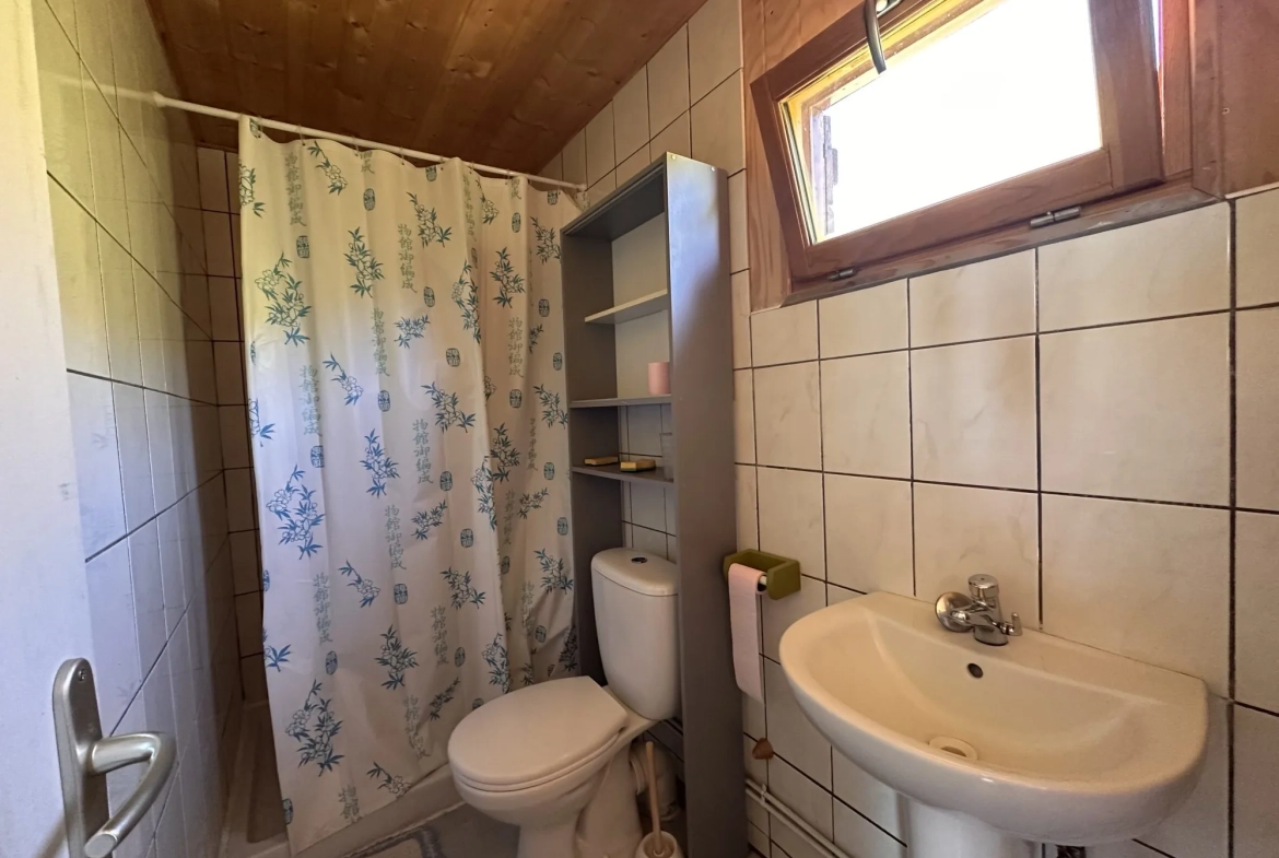 Petit camping à vendre avec réservations en cours dans un cadre naturel paisible 