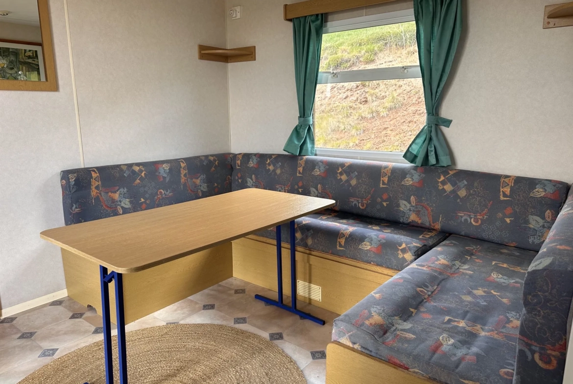Petit camping à vendre avec réservations en cours dans un cadre naturel paisible 