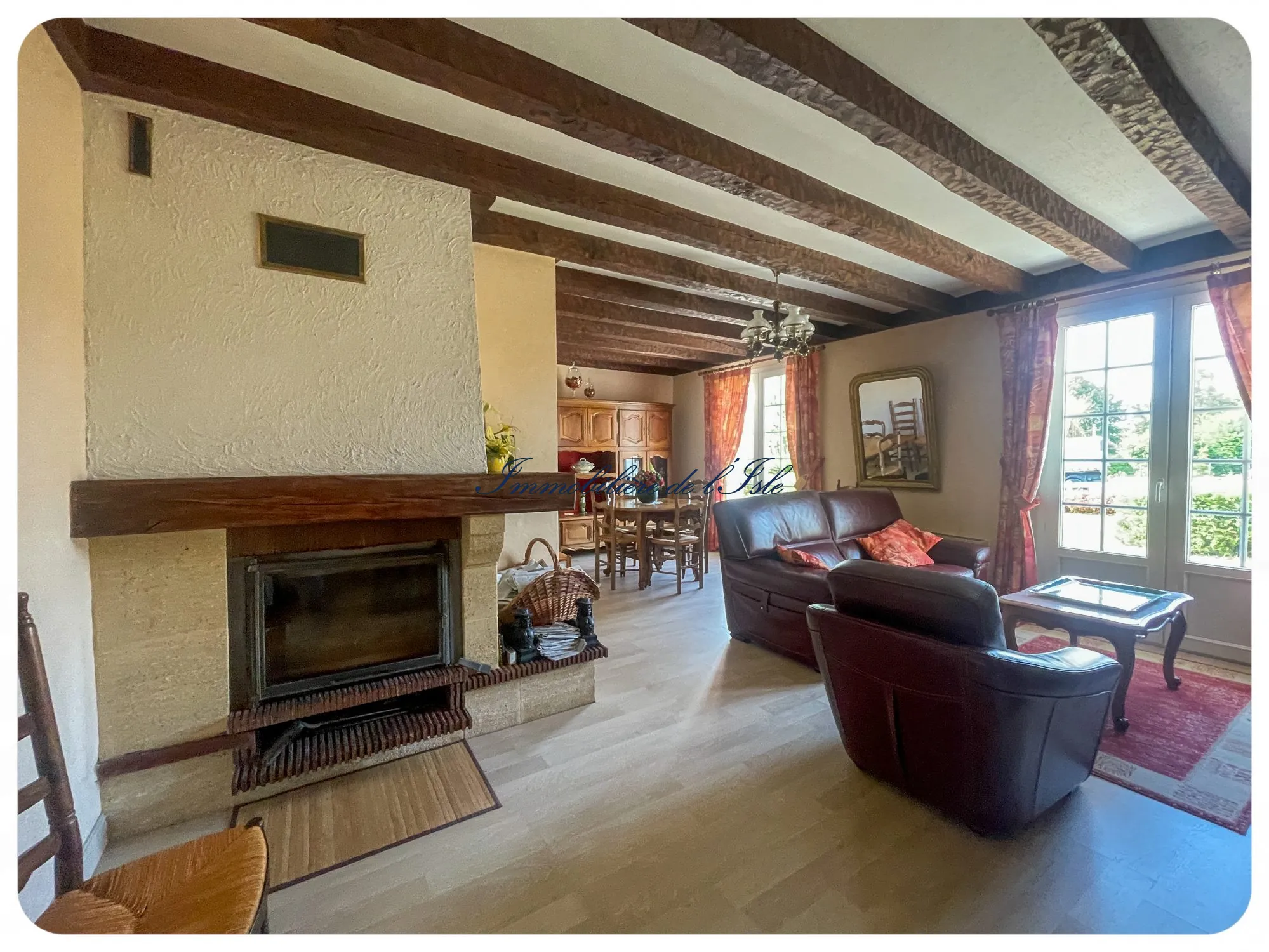 Maison familiale authentique à Coulounieix-Chamiers, à 5 min de Périgueux, avec terrain piscinable et garage 