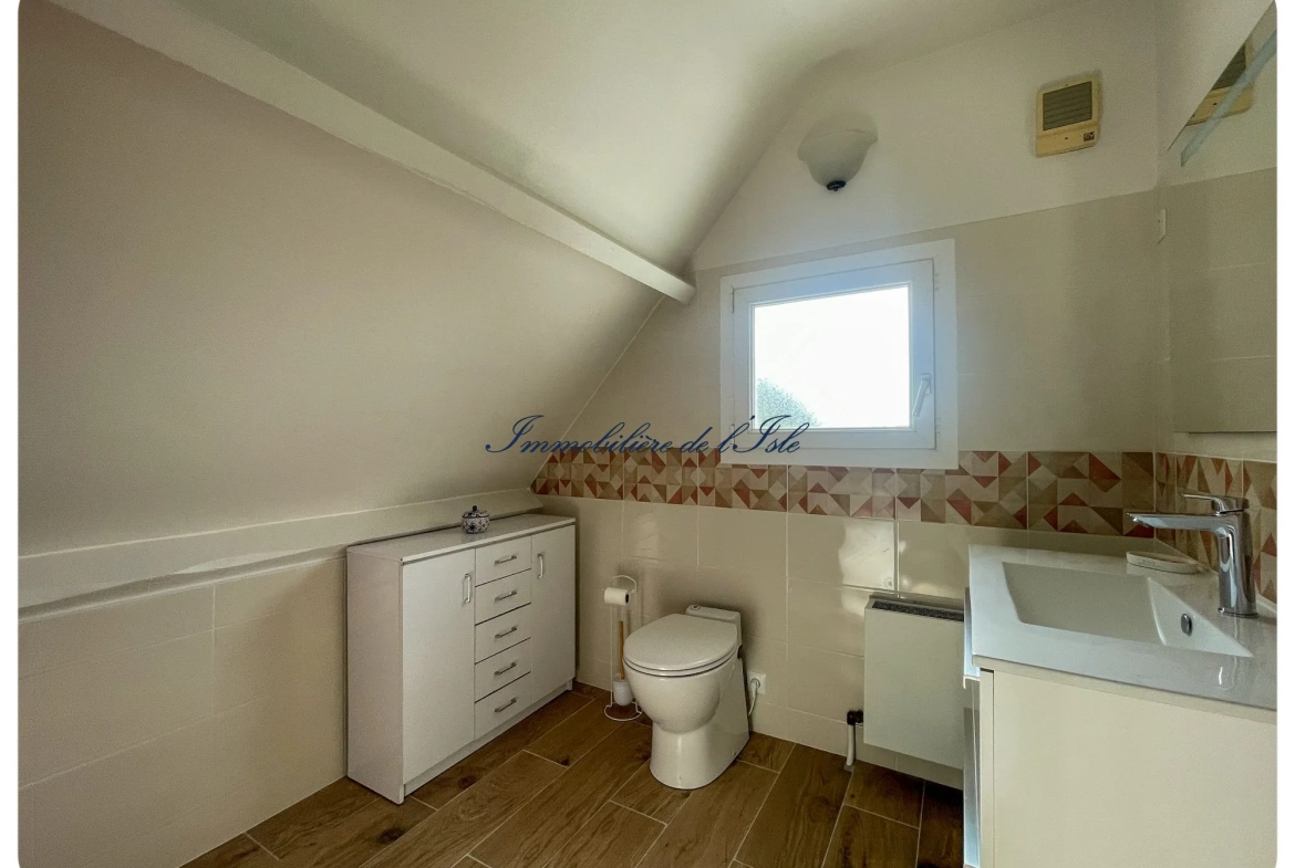 Maison familiale authentique à Coulounieix-Chamiers, à 5 min de Périgueux, avec terrain piscinable et garage 