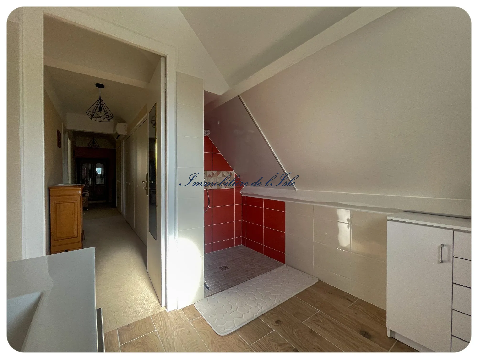 Maison familiale authentique à Coulounieix-Chamiers, à 5 min de Périgueux, avec terrain piscinable et garage 