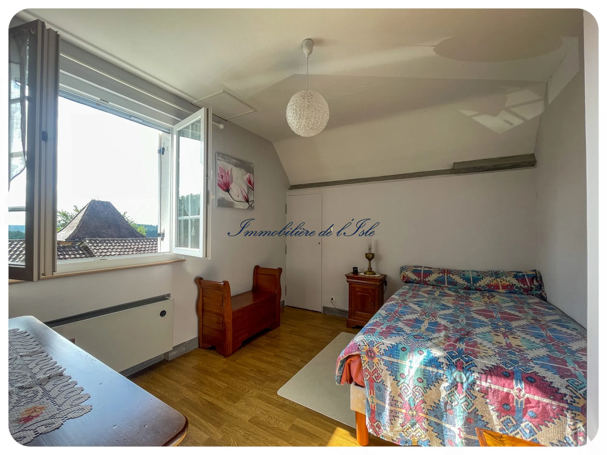 Maison familiale authentique à Coulounieix-Chamiers, à 5 min de Périgueux, avec terrain piscinable et garage 
