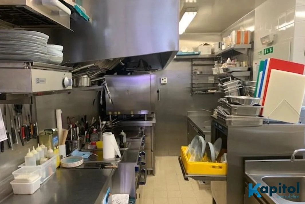 Fonds de commerce restaurant à Paris 11ème – Emplacement privilégié et forte clientèle 