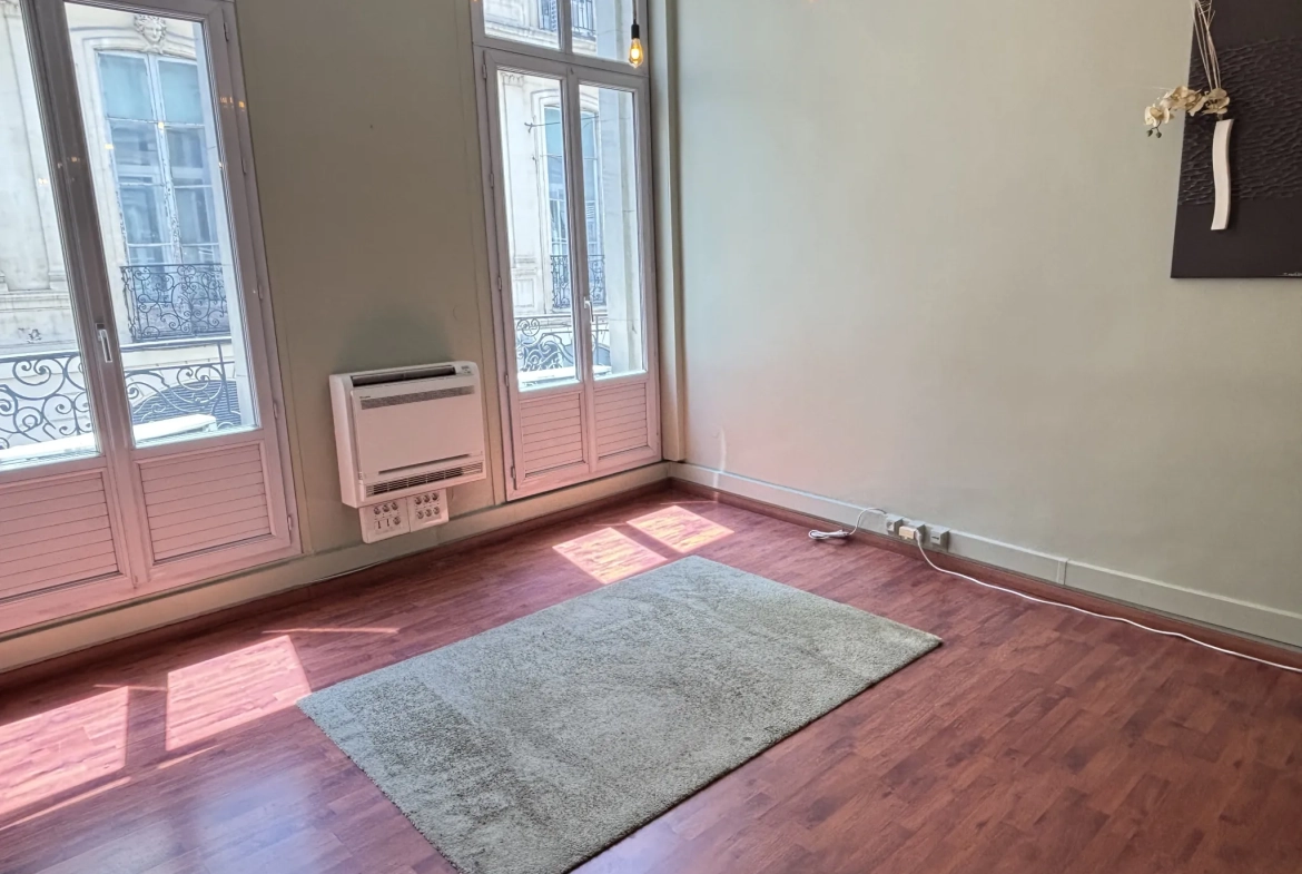 Appartement T3 avec cour à Montpellier Ecusson - Centre historique 