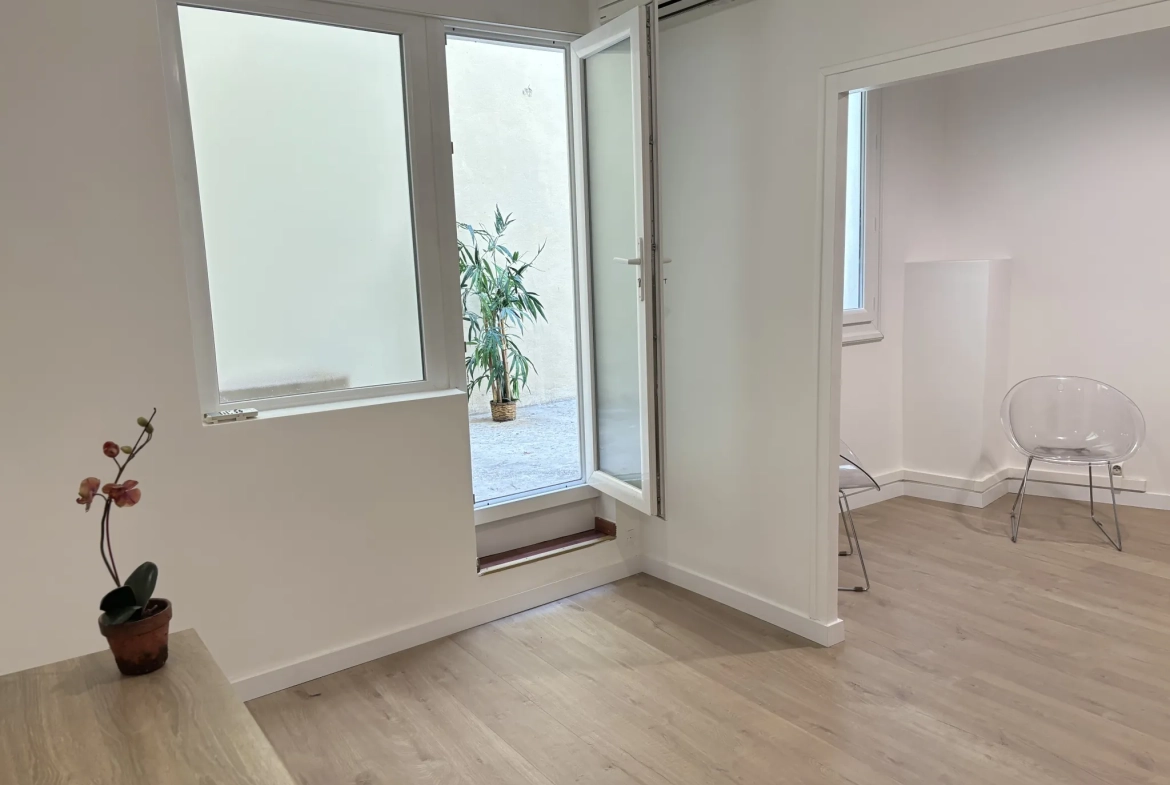 Appartement T3 avec cour à Montpellier Ecusson - Centre historique 