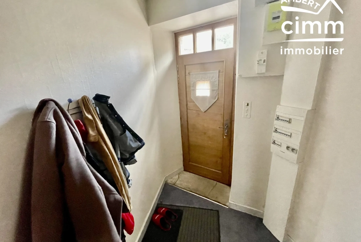 Spacieuse maison en pierres avec jardin au cœur de La Chaise-Dieu 