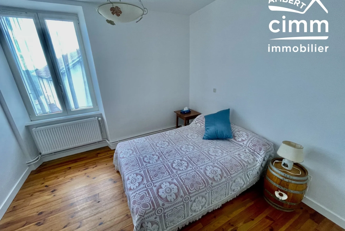 Spacieuse maison en pierres avec jardin au cœur de La Chaise-Dieu 