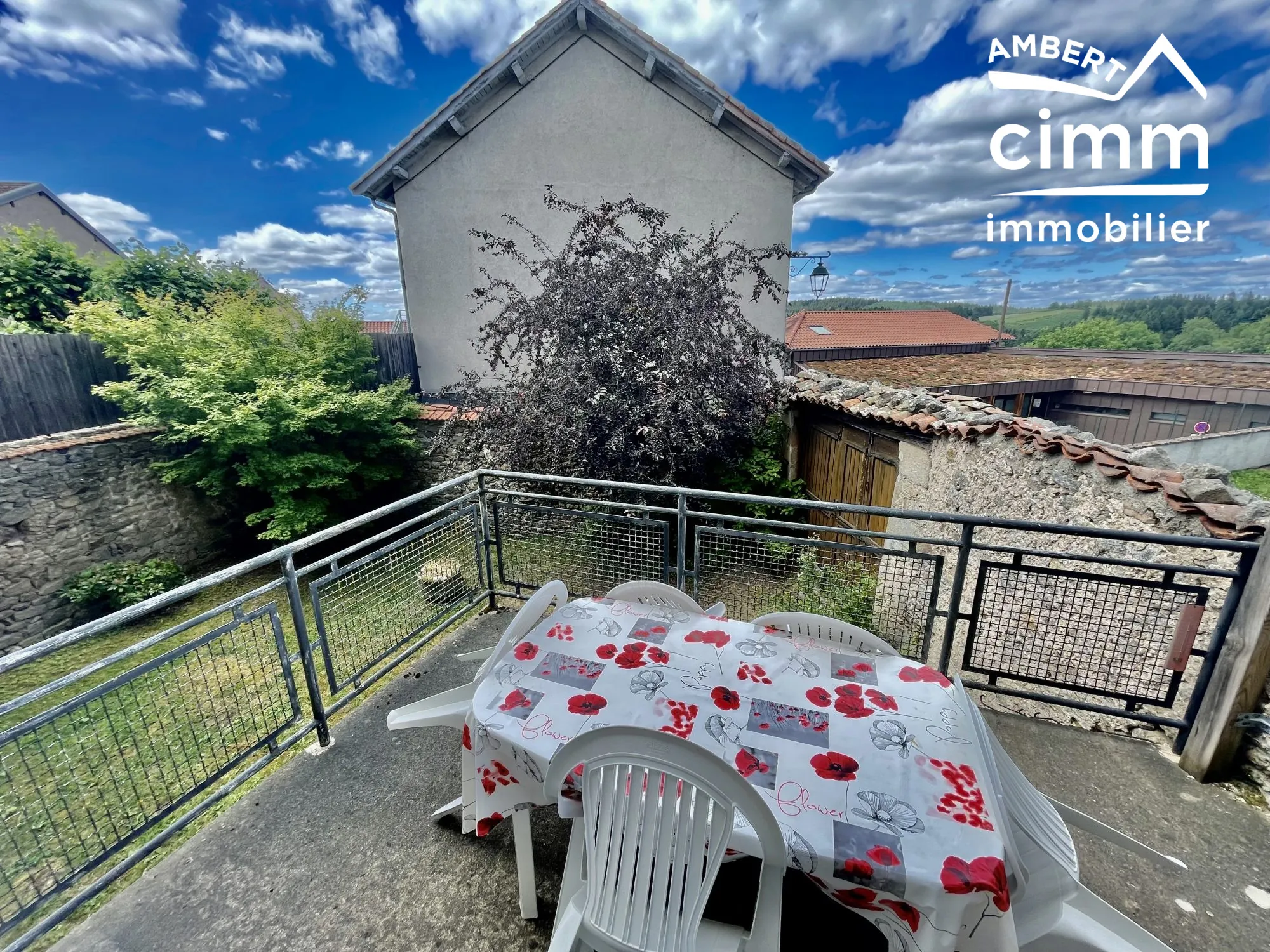 Spacieuse maison en pierres avec jardin au cœur de La Chaise-Dieu 