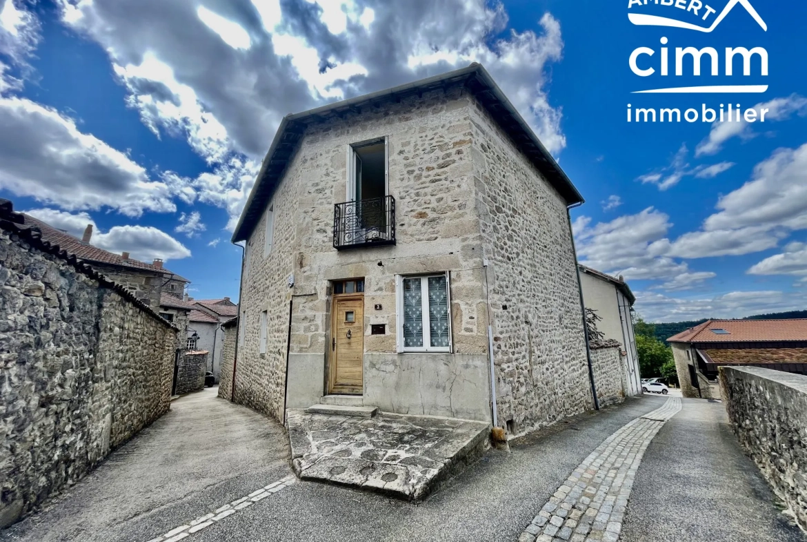 Spacieuse maison en pierres avec jardin au cœur de La Chaise-Dieu 