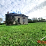 Maison à rénover avec grand terrain constructible à Cosnac