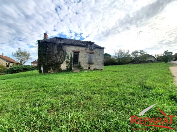 Maison à rénover avec grand terrain constructible à Cosnac