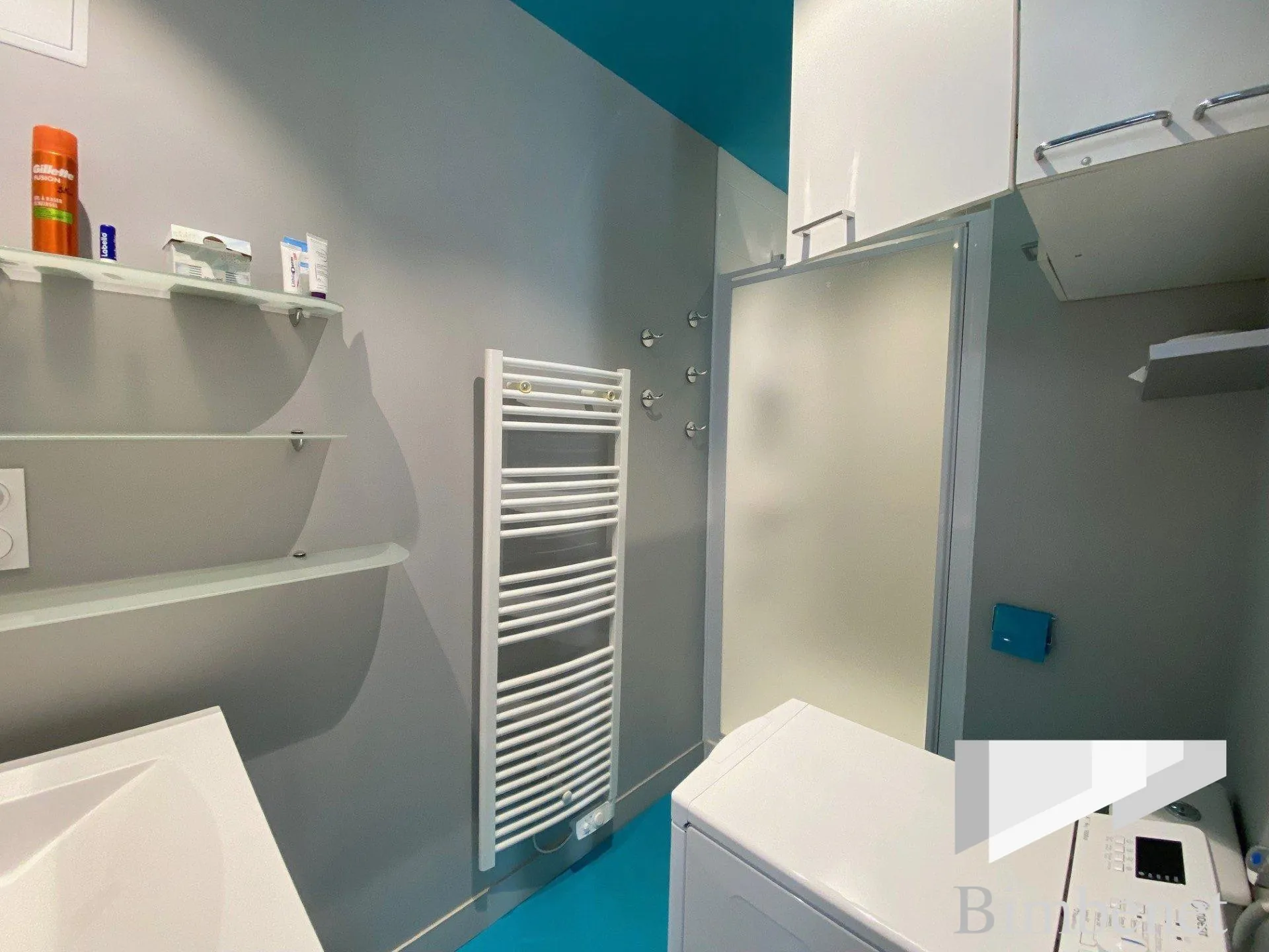 Charmant appartement T1/2 à Orléans, proche transports et commodités, avec cuisine équipée et lumineux séjour 