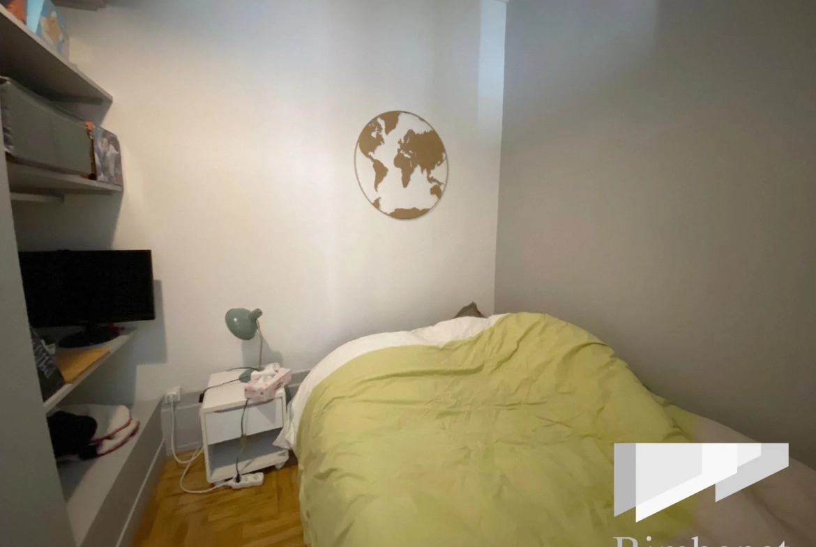 Charmant appartement T1/2 à Orléans, proche transports et commodités, avec cuisine équipée et lumineux séjour 