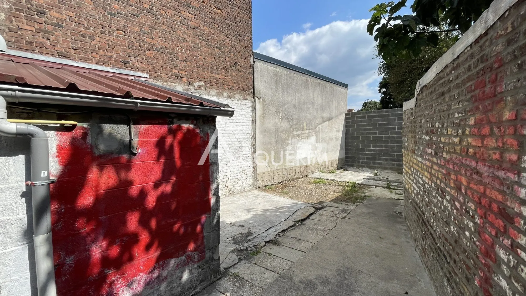 Immeuble de 120 m² à vendre à Carvin, idéal pour activité commerciale 