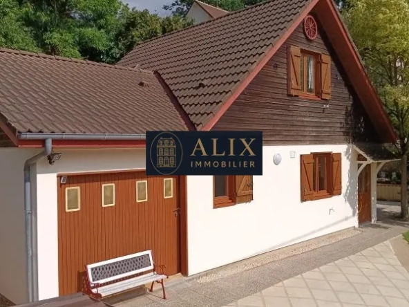 Maison en ossature bois à vendre à Châteaudun, 3 chambres, garage et cave troglodyte